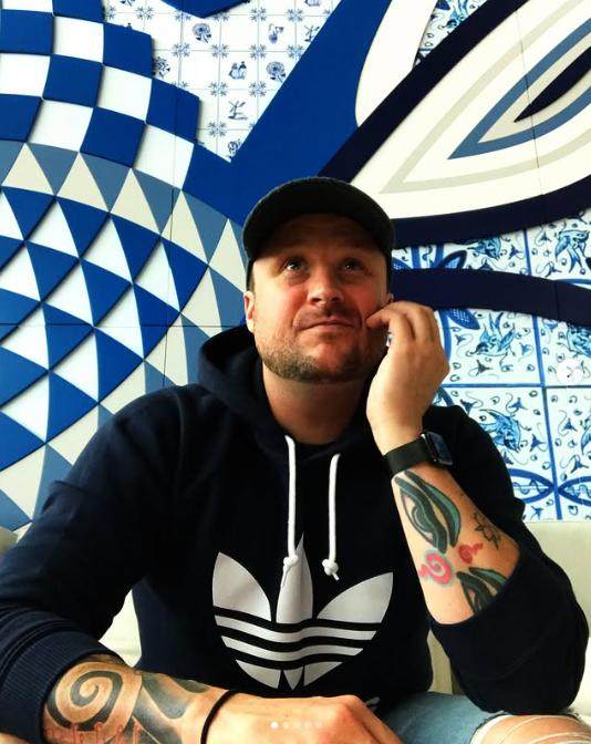 可用于支付, 场和基地 可用于支付, 场和基地